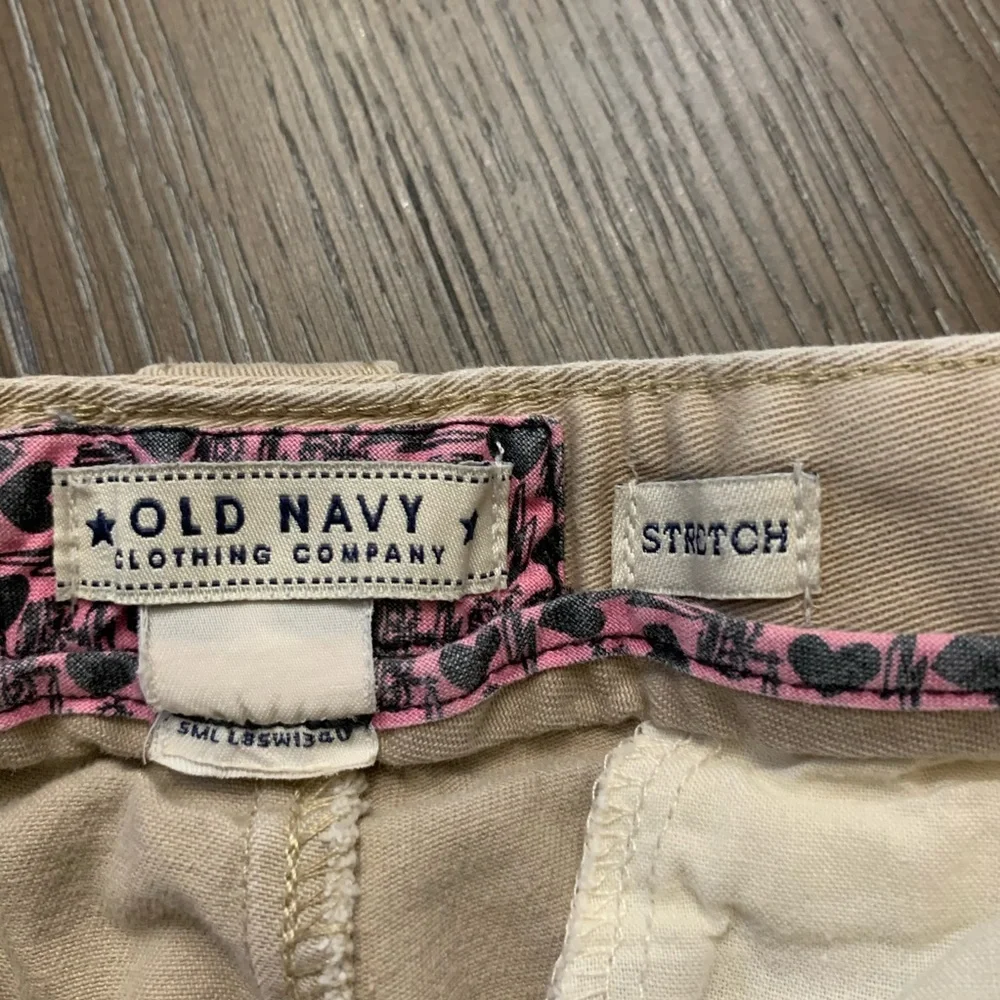 Old Navy khaki girls shorts Size 6X